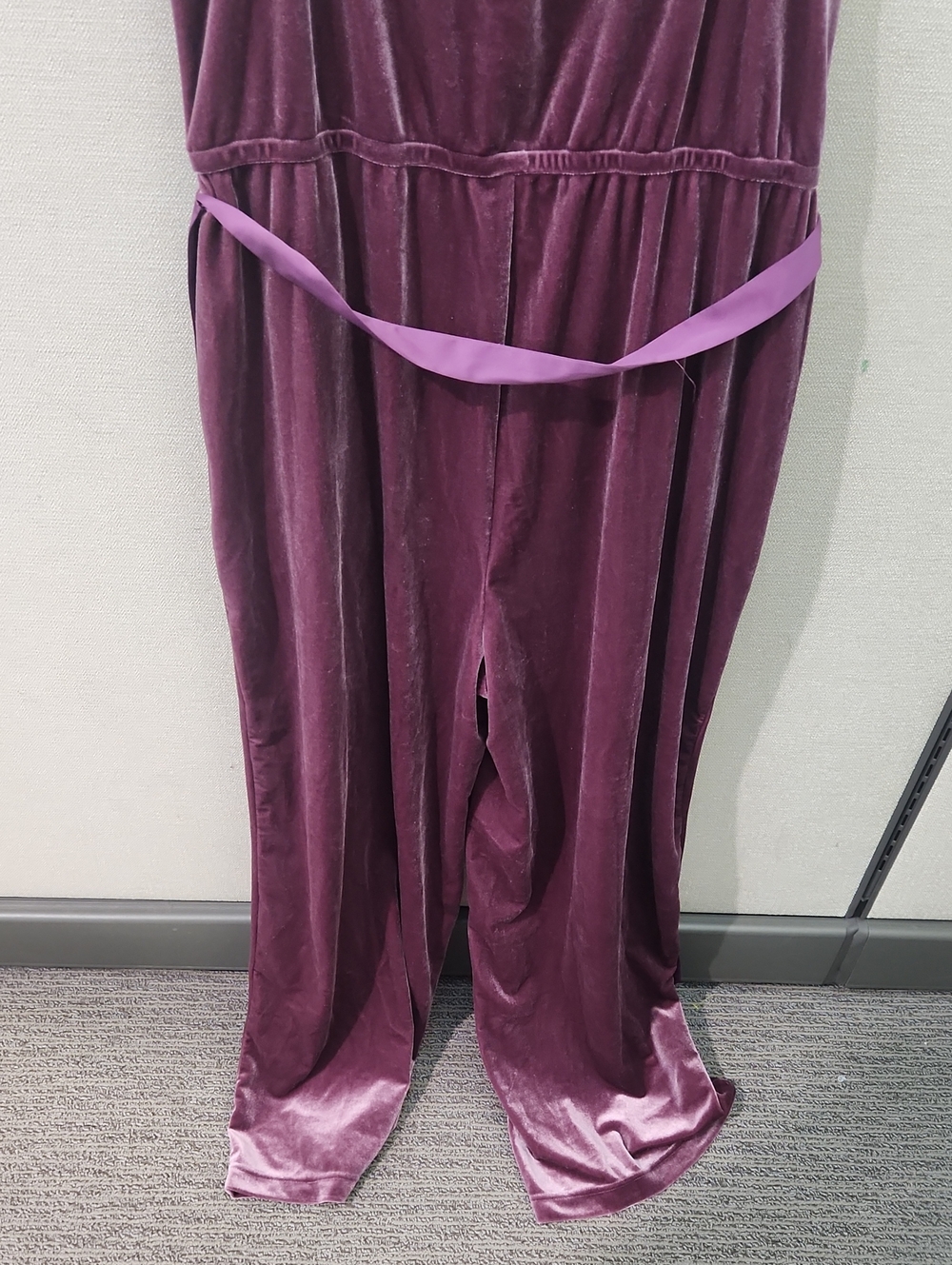 Modcloth Velvet Jumpsuit Size XL - Picture 5 of 16